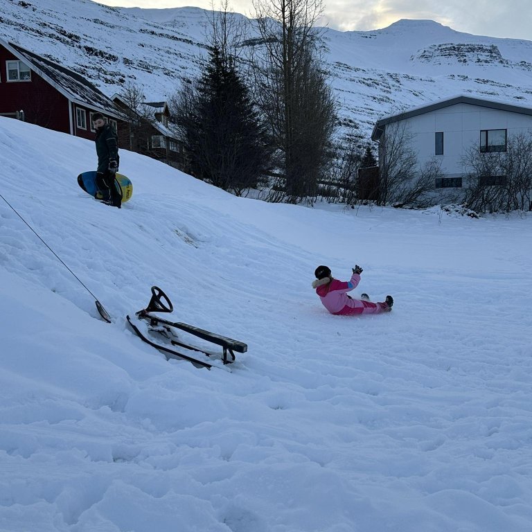 393209749_749159919882635_454550187057139005_n