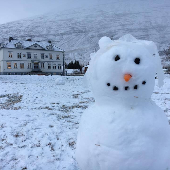 Texti með fréttamynd