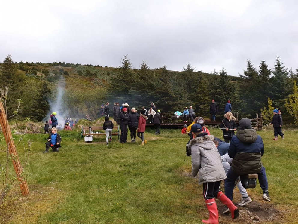 Starfmenn Seyðisfjarðarskóla velja gildi starfsmannahópsins í öllum skólanum.