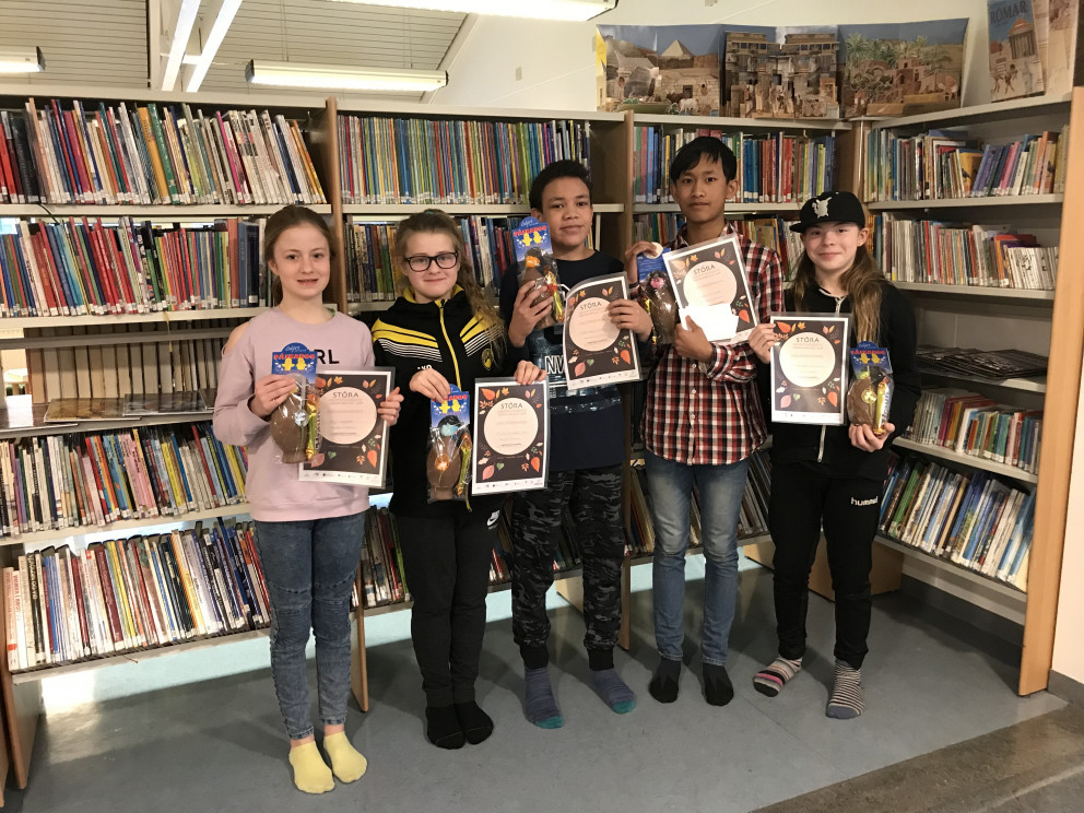 Nemendur 7.bekkjar taka þátt í Stóru upplestrarkeppninni.