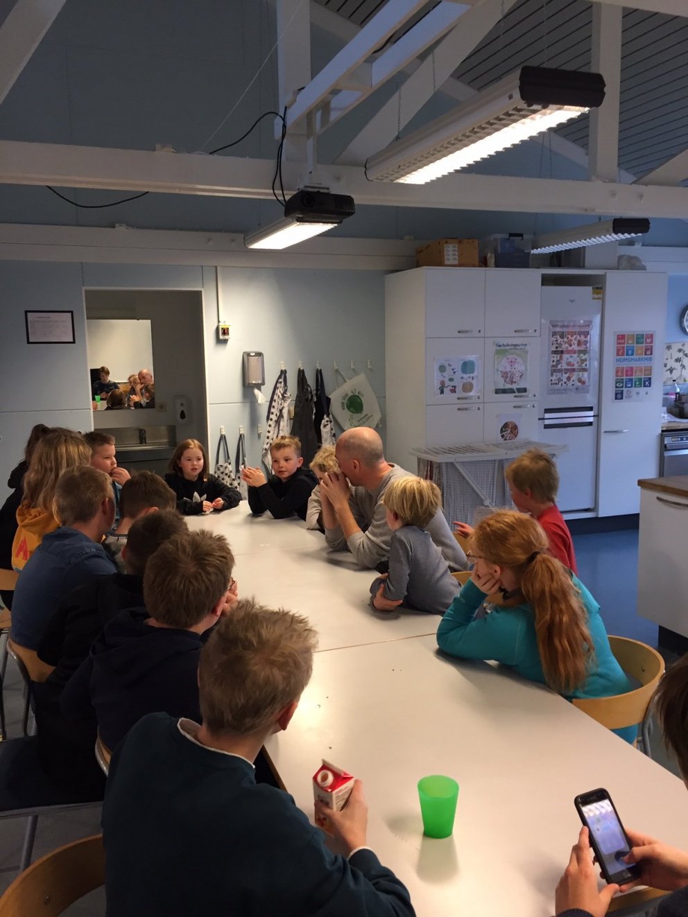 Tónlistarmaðurinn Jón Hilmar Kárason kom í heimsókn í gær