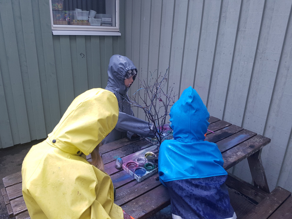 Þó sé rigning og rok