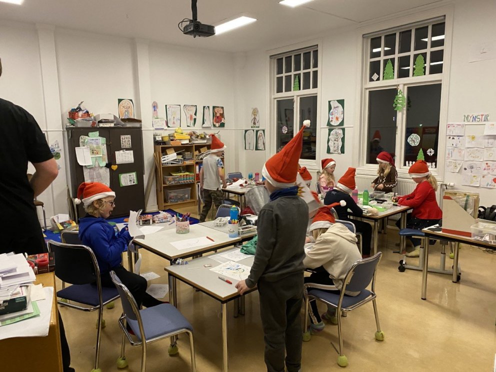 Gamli skóli settur í jólafötin