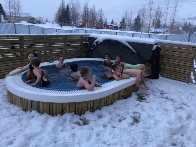 3. og 4. bekkur í snjósundi