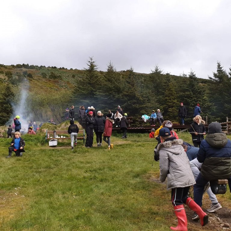 Starfmenn Seyðisfjarðarskóla velja gildi starfsmannahópsins í öllum skólanum.