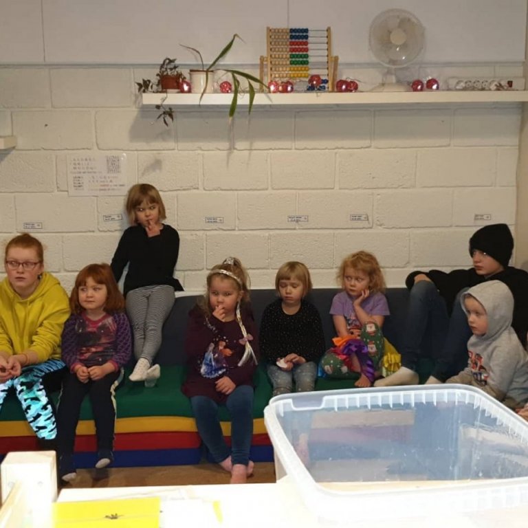 7. bekkur með upplestur á leikskóladeild