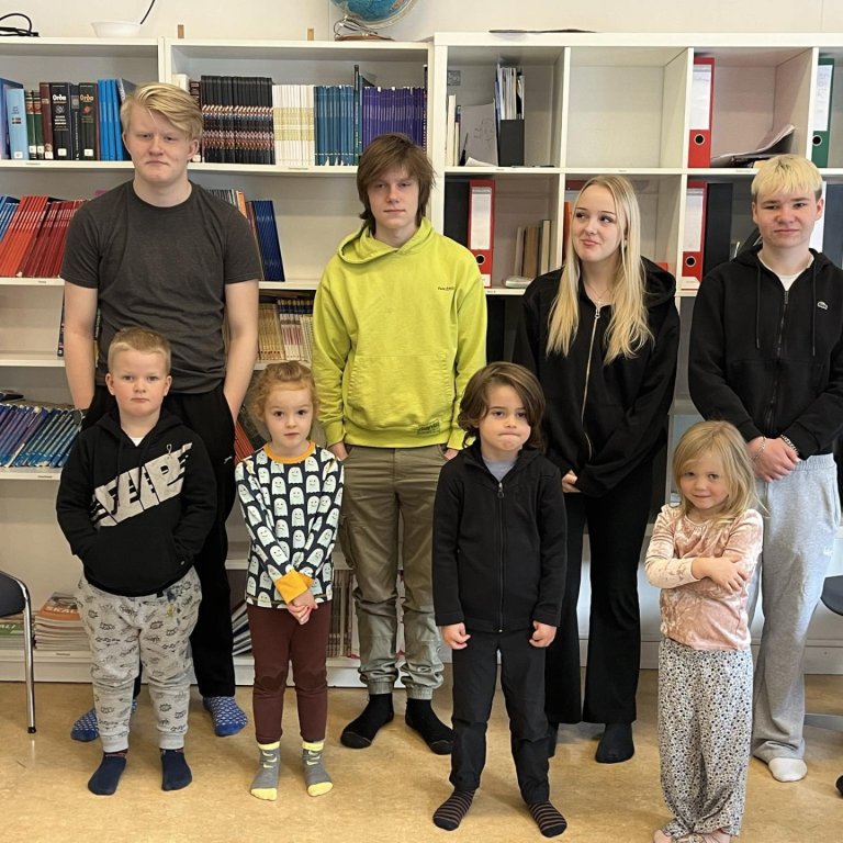 Skólahópur leikskóladeildar í heimsókn