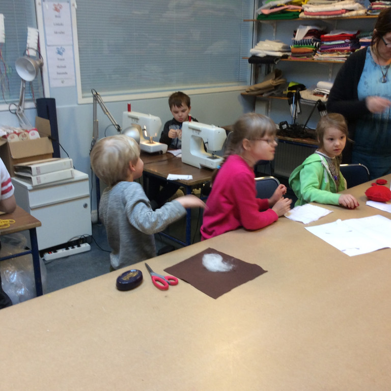 Samstarf grunn- og leikskóladeildar vegna farsællar skólabyrjunar fyrstu bekkinga er í fullum gangi.