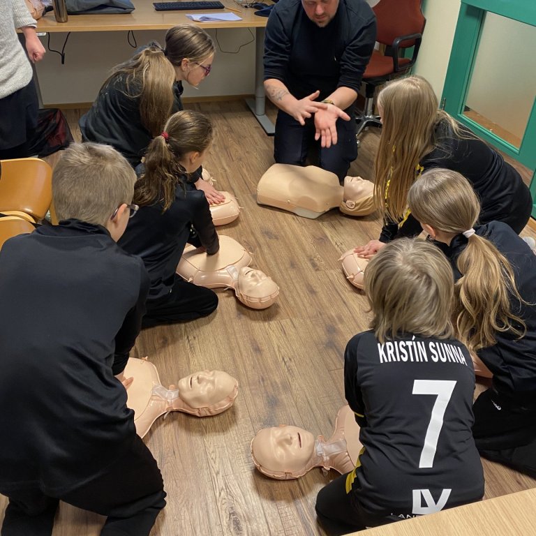 Endurlífgunarnámskeið